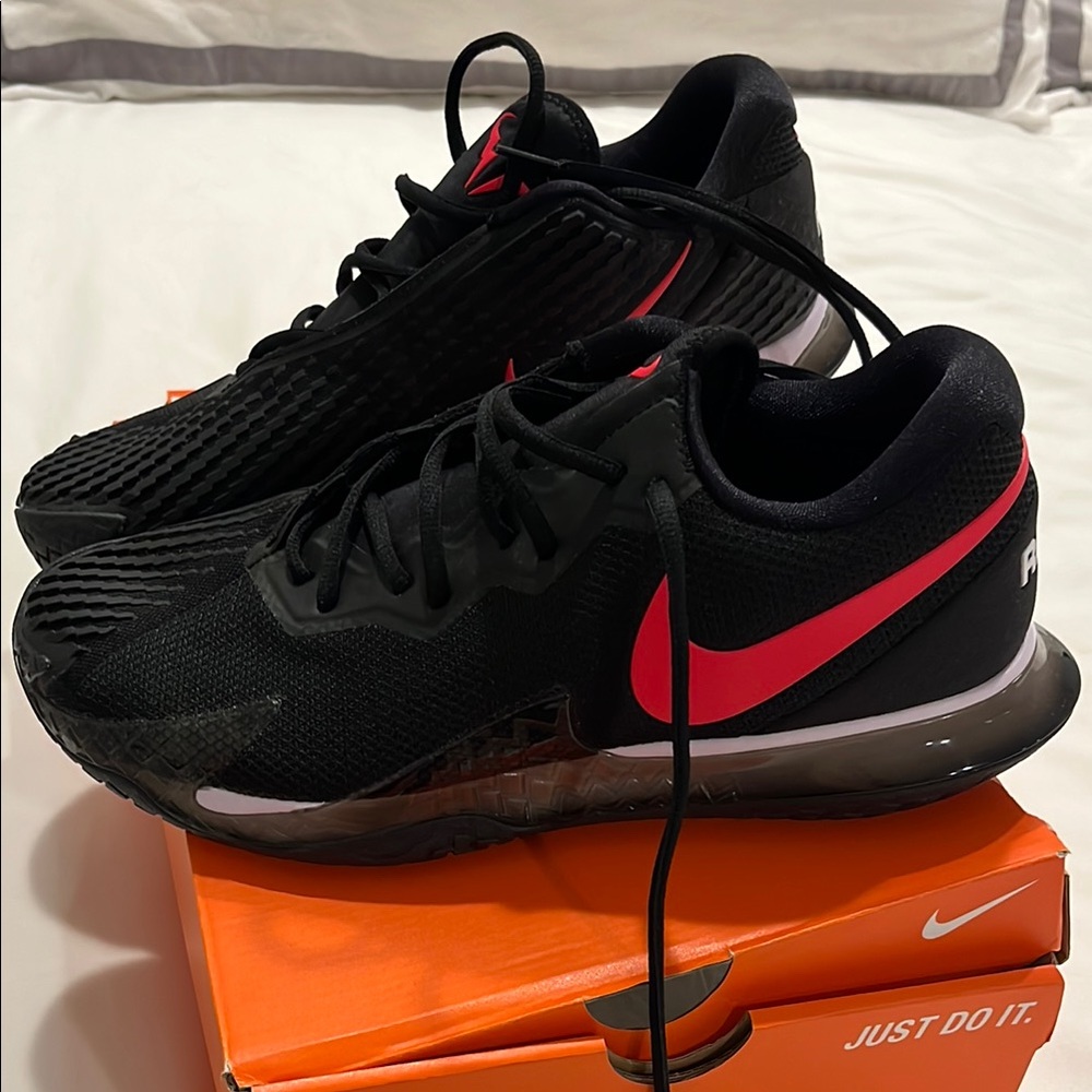 Nike Black and Red Athletic Shoes